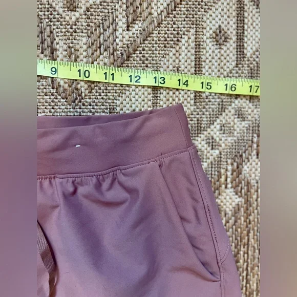 Old Navy Active | Powersoft Running Shorts | Go Dry Moisture Wicking | Medium - Picture 4 of 9